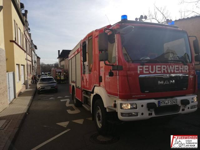 Wohnungsbrand | F-Y-2 – Brand Menschenleben in Gefahr