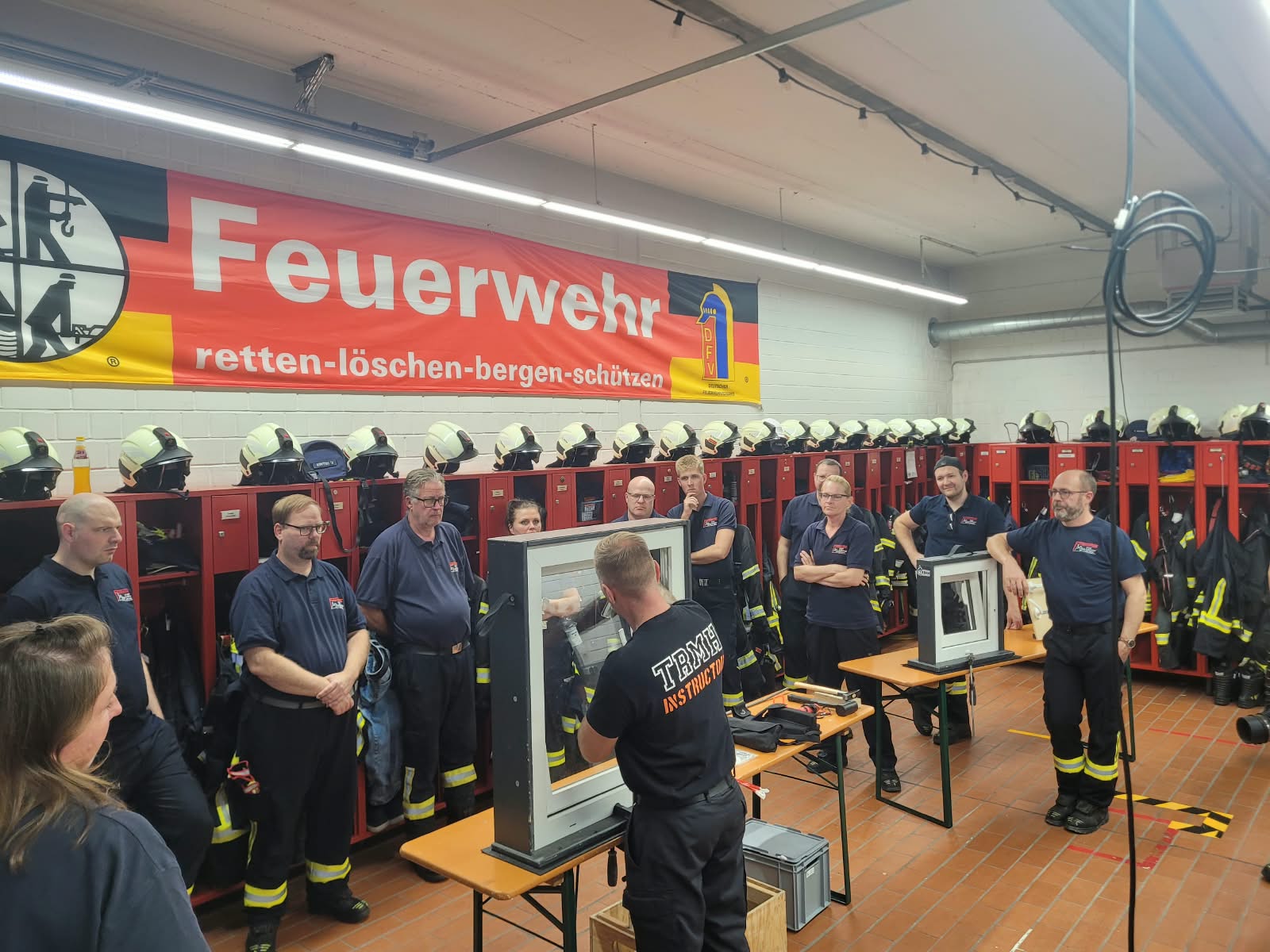 Praxisausbildung: Notfallmäßige Fensteröffnung